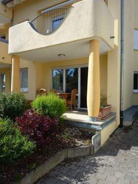 Die Terrasse & Autoabstellplatz - 3 Zimmer Etagenwohnung zur Miete in Bad Rappenau