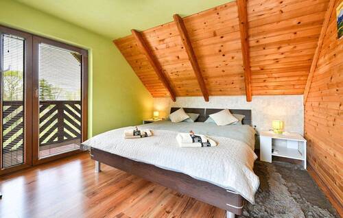 Schlafzimmer mit Balkonzugang - 