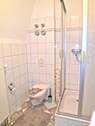 Bad mit Dusche - 