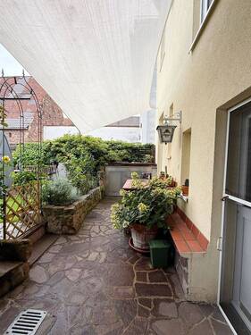 Terrasse - 9 Zimmer Mehrfamilienhaus, Wohnhaus zum Kaufen in Mannheim