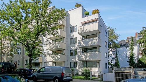 Hausansicht - Attraktive Wohnung nahe der Schloßstraße auf Pachtland