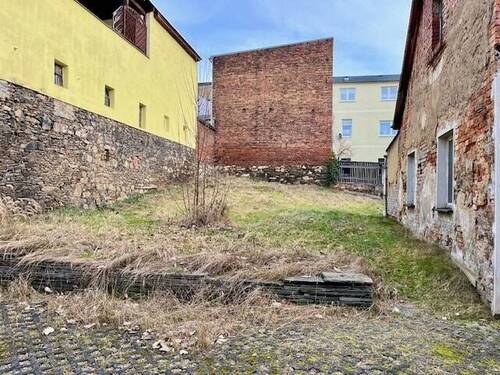 Garten / Grunstück - Reihenmittelhaus mit 130,90 m&sup2; in Elsterberg zum Kaufen