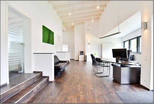 Titelbild - Repräsentatives barrierefreies Büro mit Terrasse & ca. 450 m² Grundstück