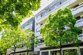 Best_Place_Eisenzahn_Fassade_1-13 - Investment nahe Kudamm: Effizientes 2-Zimmer-Apartment - Aufzug, Concierge, Waschsalon