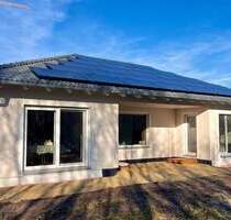 Architektenbungalow in sehr schöner, ruhiger Lage (Energieklasse A+) - Bad Windsheim