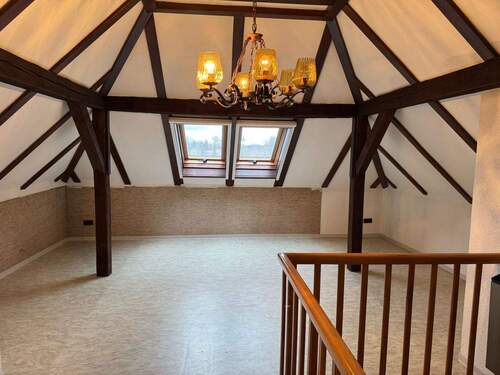 IMG_4356 - *Stilvolle 5-Zi-DG-Wohnung mit Balkon und Einbauküche*