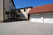Außenansicht Garage - 4 Zimmer Etagenwohnung zum Kaufen in Reichertshofen