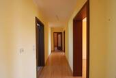 Flur - 4 Zimmer Etagenwohnung in Reichertshofen
