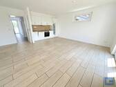 Wohn- und Esszimmer 1 - 2 Zimmer Reihenmittelhaus in Loose