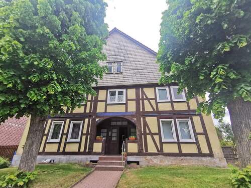 Vorderansicht - Großzügiger Resthof mit Scheune und historischem Dielenbereich in Deensen