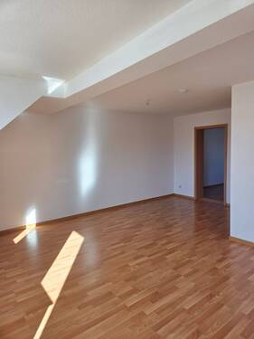 Wohnzimmer - 4 Zimmer Etagenwohnung zur Miete in Döbeln