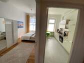 Einblick Schlafzimmer u.Küche - 