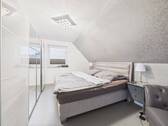 Schlafzimmer DG - 