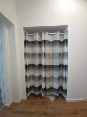 Garderobe in der Diele / geschlossen - 