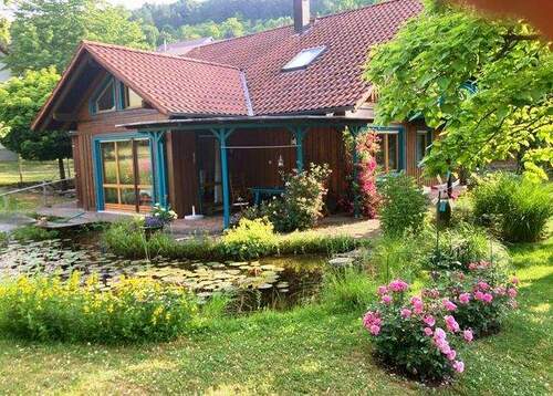 Idyllische Lage mit großem Grundstück - Einfamilienhaus mit großem Grundstück in Ortsrandlage von Schweigern