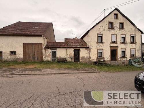 Frontansicht - Verwertungsobjekt! Wohnhaus mit Scheune und Nebengebäude