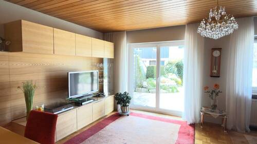 Wohnzimmer - Reihenmittelhaus mit 109,00 m&sup2; in Eichenau zum Kaufen