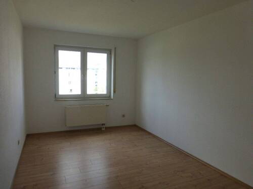 Kinder- bzw. Arbeitszimmer - 
