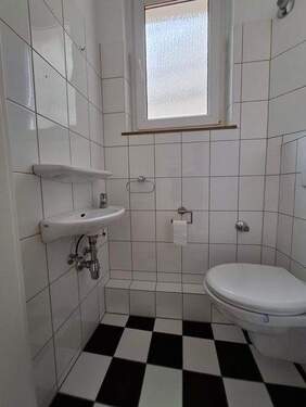 20251017_151921.jpg - Etagenwohnung mit 78,00 m² in Bonn zur Miete