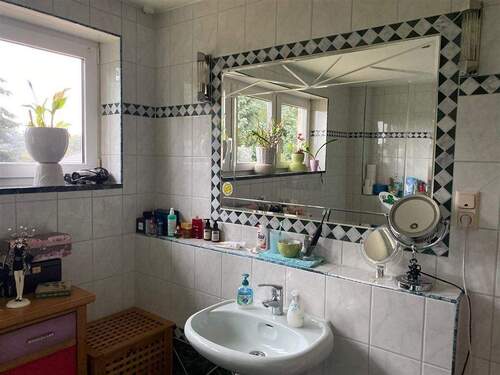 1ec4f83b-65e5-4925-ac6c-455351ae041a - 