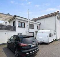 Raum trifft Charakter! 161 qm, 8 Z. 475 qm Grundstück, laufend modernisiert, zentral und vielseitig - Siegburg Kaldauen