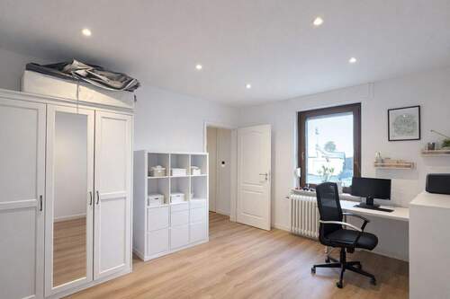 Arbeits-Zimmer EG - 8 Zimmer Einfamilienhaus zum Kaufen in Siegburg