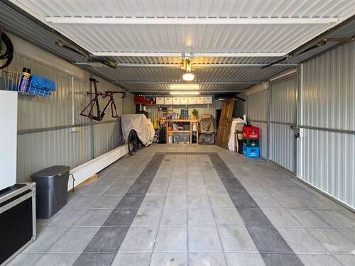 Garage - 