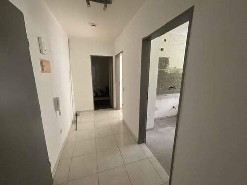 Flur_www.villingen.immobilien - 2 Zimmer Etagenwohnung in Villingen-Schwenningen