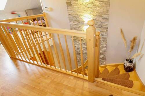 Aufgang - Hell - GeschmackvollJPG - 