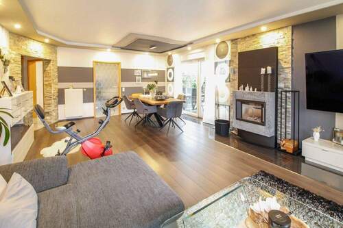 Wohnzimmer mit Terrassenzugang - 