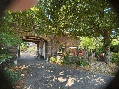 PHOTO-2025-09-25-16-37-15.jpg - Historischer Vierseitenhof von 1894