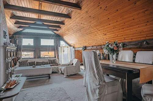 Ausgebautes Dachgeschoss mit zweitem Kamin - 