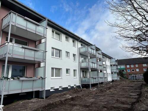 Hausansicht.jpg - Helle, freundliche 2 Zimmer-Wohnung in Innenstadtnähe mit Balkon