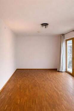 Raum im Anbau ohne Möbel - 