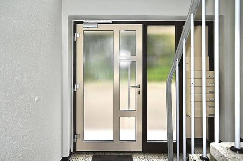 Treppenhaus EG - Etagenwohnung mit 80,00 m&sup2; in Bochum zum Kaufen