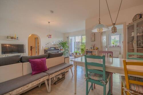Wohn-Essbereich - 2 Zimmer Etagenwohnung in Mannheim