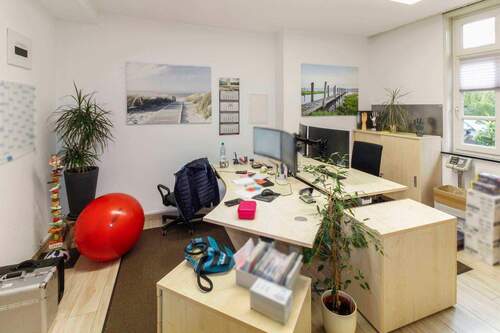 Gewerbe Office II - 