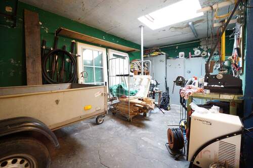 Garage - 