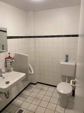 Toilette im Lager - 
