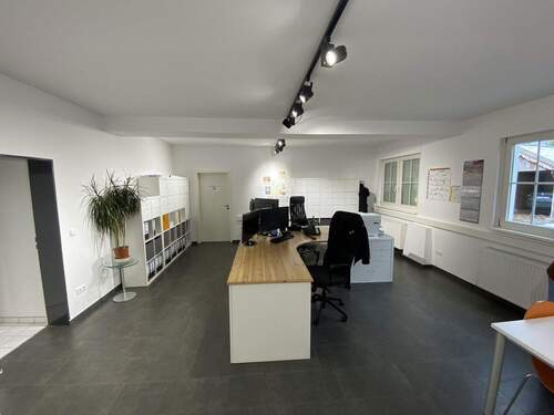 Büro Erdgeschoß - Halle in Tönisvorst zur Miete