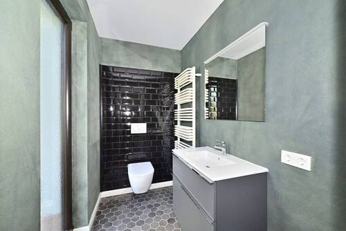 Gäste-Toilette - Einfamilienhaus mit 216,00 m&sup2; in Berlin zum Kaufen