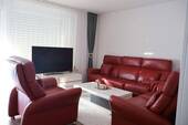 Wohnzimmer - Provisionsfrei: Rheinfelden - 4,5-Zimmer-Wohnung, 99 m², Balkon & 3 Stellplätze - sofort bezugsfrei