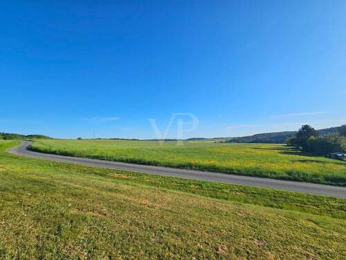 Natur vor der Haustür - 1 Zimmer Mehrfamilienhaus, Wohnhaus in Weilrod