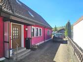 Ansicht Eingang - Saniertes Doppelhaus mit schönem Garten in sonniger Lage von Mergelstetten