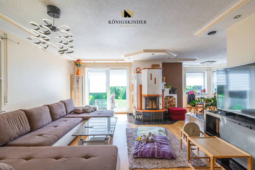 Wohnzimmer - Wohnen mit Konzept: Familienhaus mit Garten plus Einliegerwohnung
