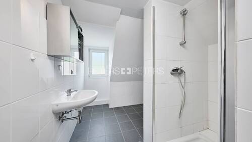 Bad im Dachgeschoss - 