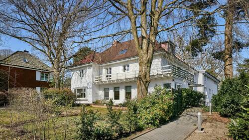 Straßenansicht - + Seltene Gelegenheit im Villenviertel +
