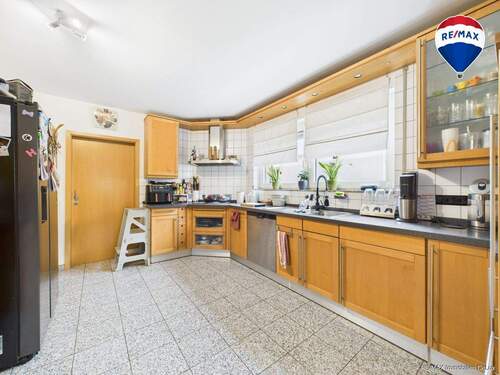 RE/MAX Immobilien DeLux Einfamilienhaus Mettlach-Weiten Küche - 