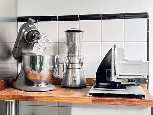 Küche mit hochwertiger Ausstattung - 