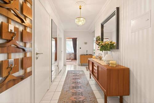 Flur - 3 Zimmer Etagenwohnung zum Kaufen in Lüneburg